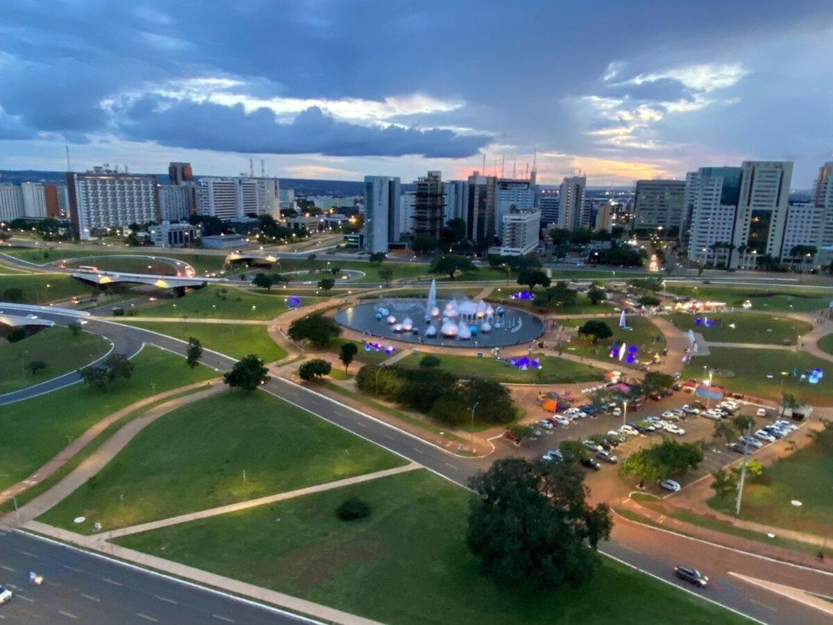 Flat Encantador No 11º Com Vista Pra Torre De Tv Brasília Exterior foto