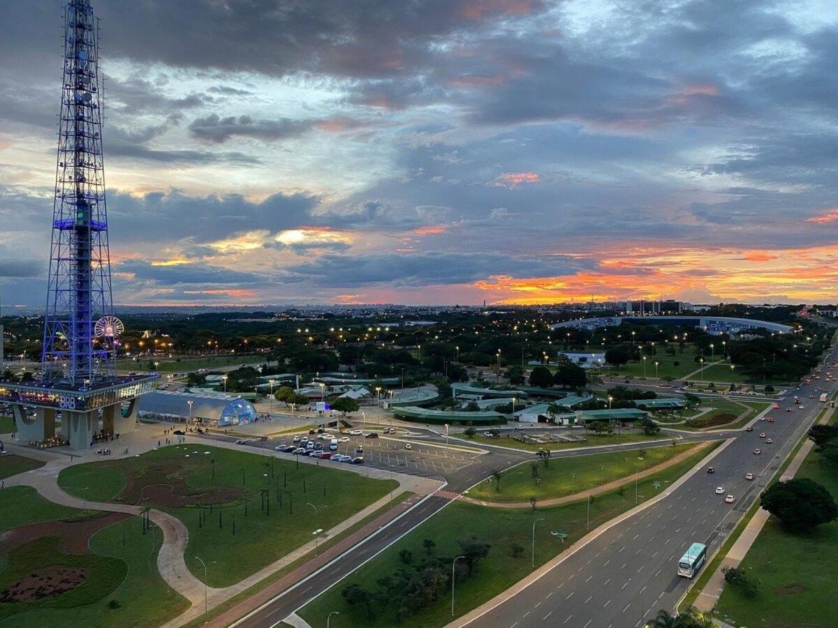 Flat Encantador No 11º Com Vista Pra Torre De Tv Brasília Exterior foto